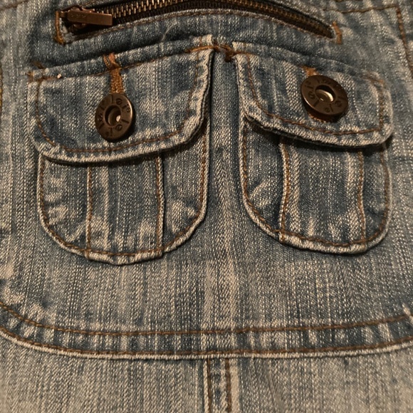 L.e.I Ashley Ultra Lowrise Over All Shorts Blue Denim Zippers Pockets Vintage - Picture 2 of 8